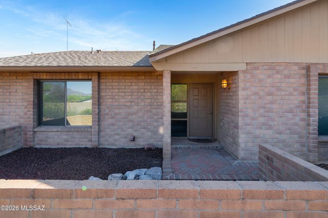 9820 E Nittany Way, Tucson, AZ 85749