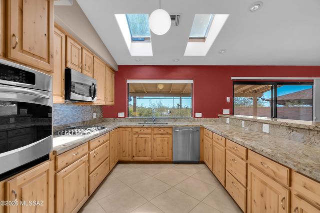9820 E Nittany Way, Tucson, AZ 85749