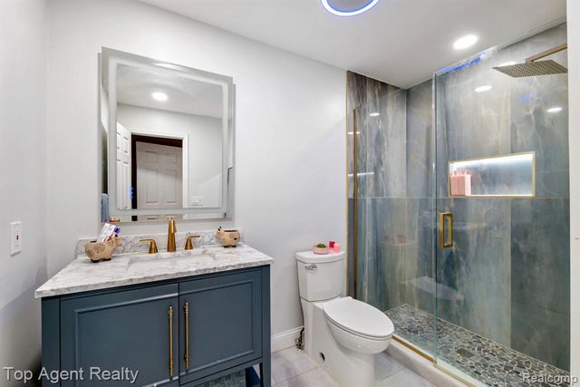 13359 Lillian Lane, Sterling Heights, MI 48313