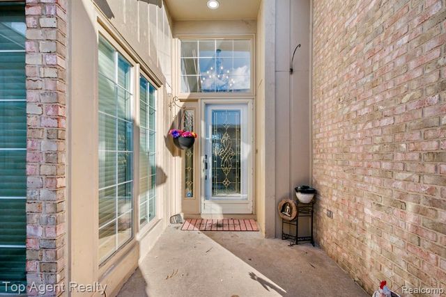 13359 Lillian Lane, Sterling Heights, MI 48313