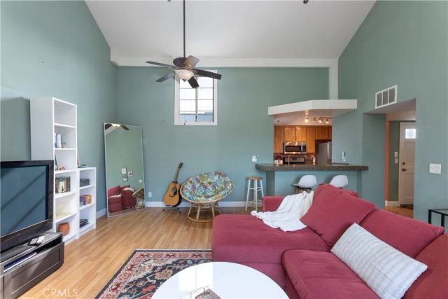 1100 Euclid Avenue 304, Long Beach, CA 90804