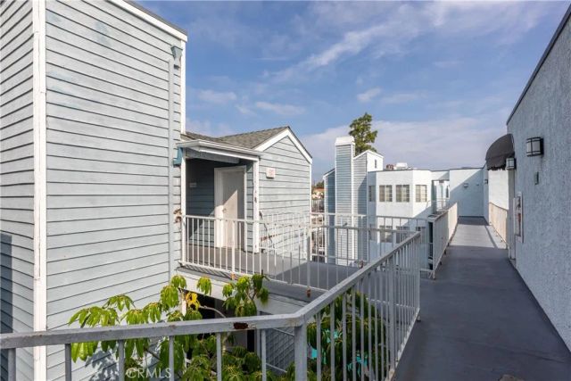 1100 Euclid Avenue 304, Long Beach, CA 90804