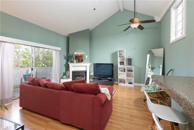 1100 Euclid Avenue 304, Long Beach, CA 90804