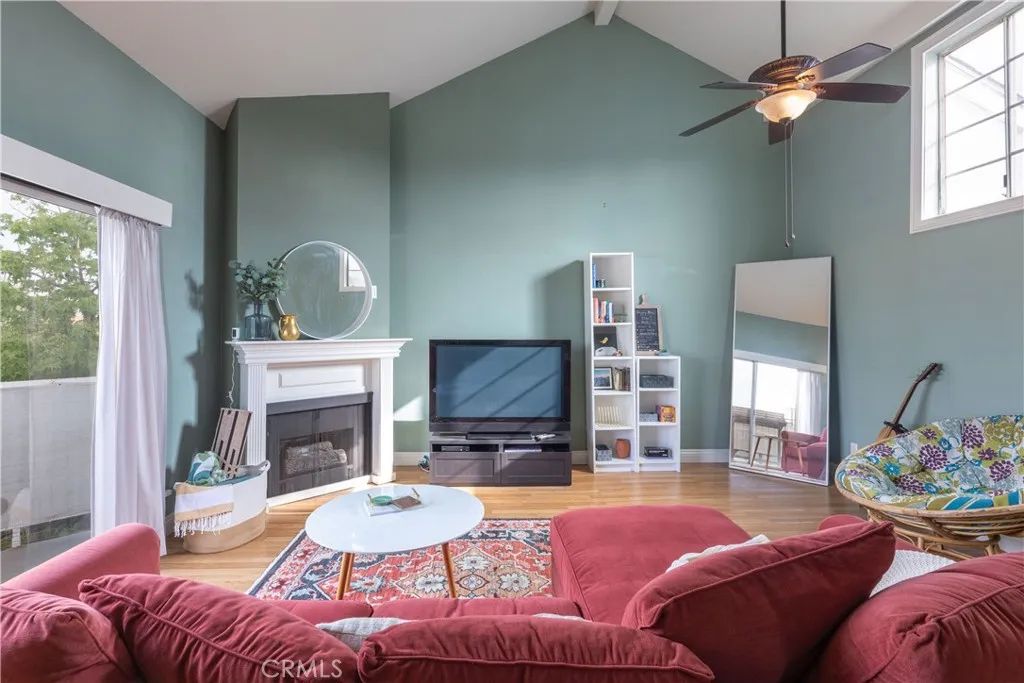 1100 Euclid Avenue 304, Long Beach, CA 90804