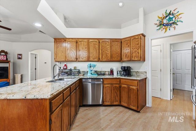 11855 W Dickens Dr, Boise, ID 83709