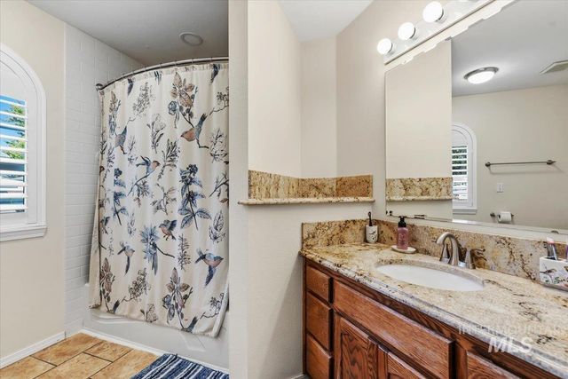 11855 W Dickens Dr, Boise, ID 83709