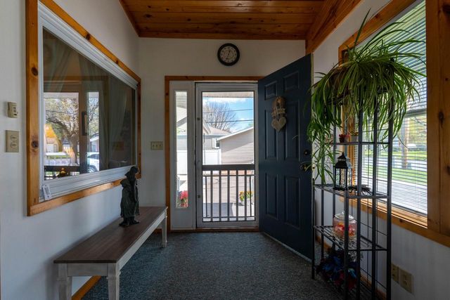 403 W Washington STREET, Delavan, WI 53115