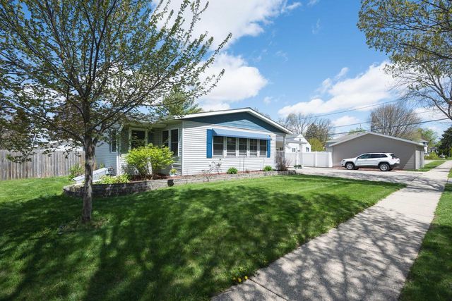 403 W Washington STREET, Delavan, WI 53115