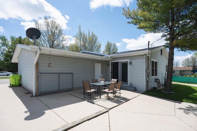 403 W Washington STREET, Delavan, WI 53115