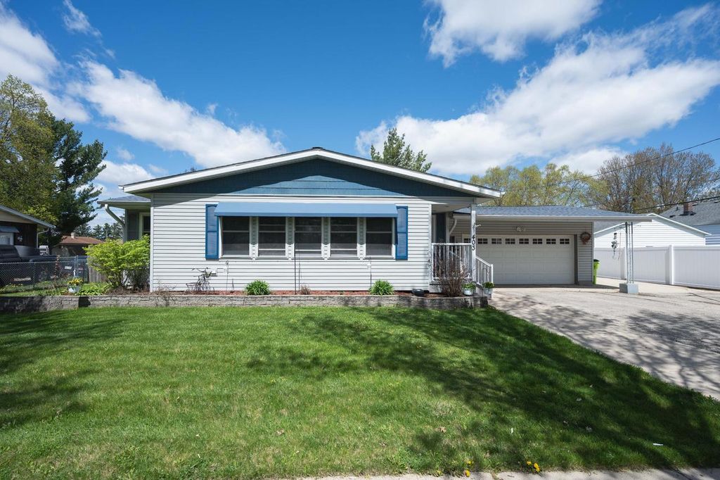 403 W Washington STREET, Delavan, WI 53115