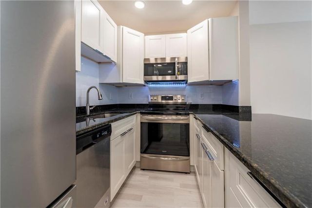 628 NE 8th Avenue 4, Fort Lauderdale, FL 33304