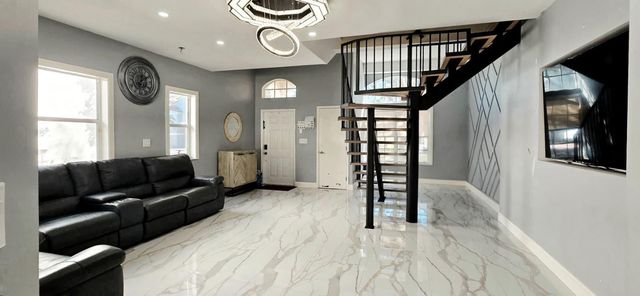 1888 NW 75th Way, Hollywood, FL 33024