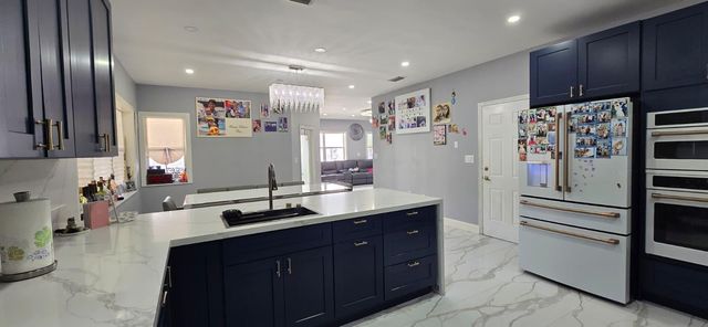 1888 NW 75th Way, Hollywood, FL 33024