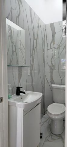 1888 NW 75th Way, Hollywood, FL 33024