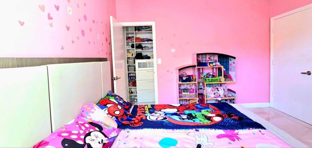 1888 NW 75th Way, Hollywood, FL 33024