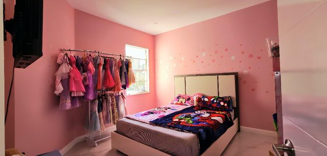 1888 NW 75th Way, Hollywood, FL 33024