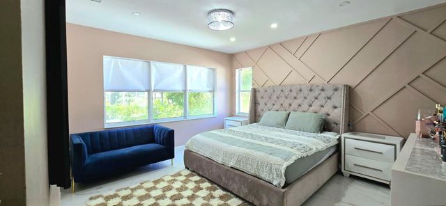 1888 NW 75th Way, Hollywood, FL 33024