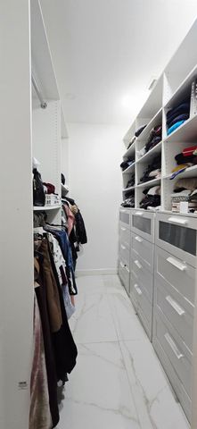 1888 NW 75th Way, Hollywood, FL 33024