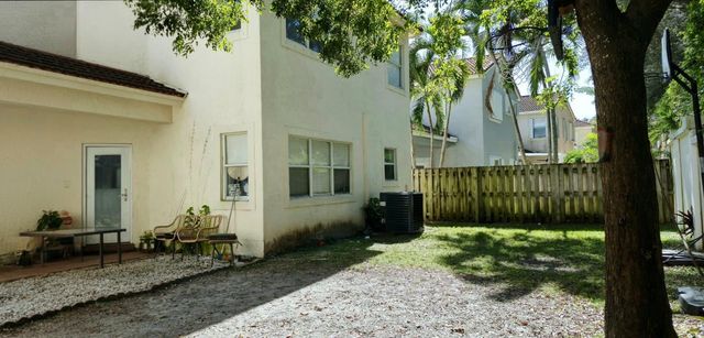 1888 NW 75th Way, Hollywood, FL 33024