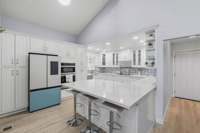 4600 4600 Delores Dr, Union City, CA 94587