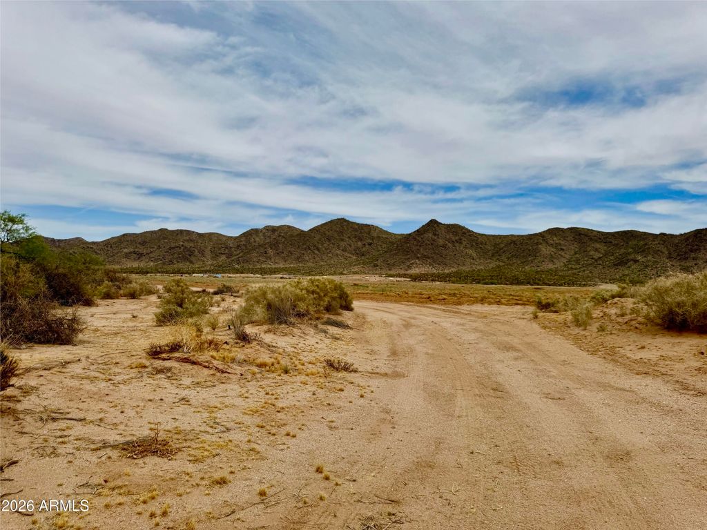 TBD Peart Rd 1.25 Acres -- -, Eloy, AZ 85131