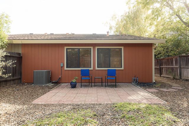 529 Flicker Ave, Davis, CA 95616