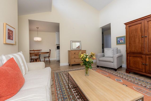 529 Flicker Ave, Davis, CA 95616