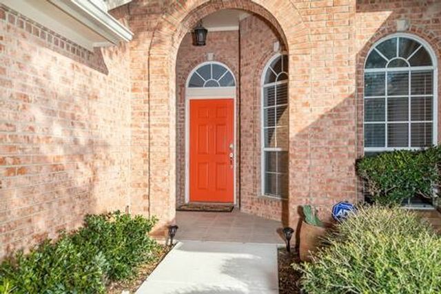 1918 Palace Drive, Grand Prairie, TX 75050