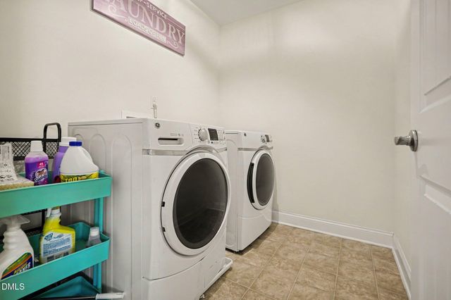 312 Avery Glenn Way, Fuquay Varina, NC 27526