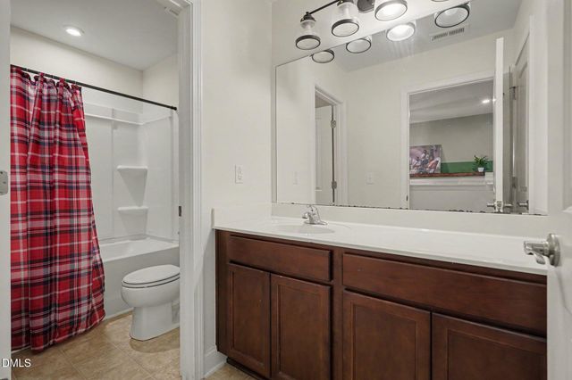 312 Avery Glenn Way, Fuquay Varina, NC 27526