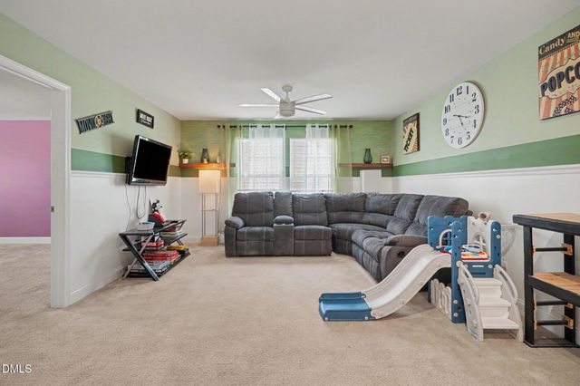 312 Avery Glenn Way, Fuquay Varina, NC 27526