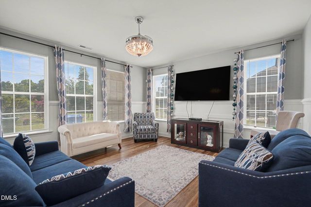 312 Avery Glenn Way, Fuquay Varina, NC 27526