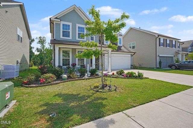 312 Avery Glenn Way, Fuquay Varina, NC 27526