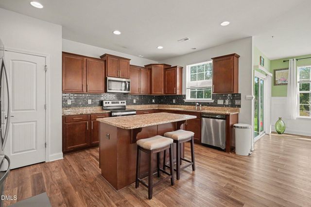 312 Avery Glenn Way, Fuquay Varina, NC 27526