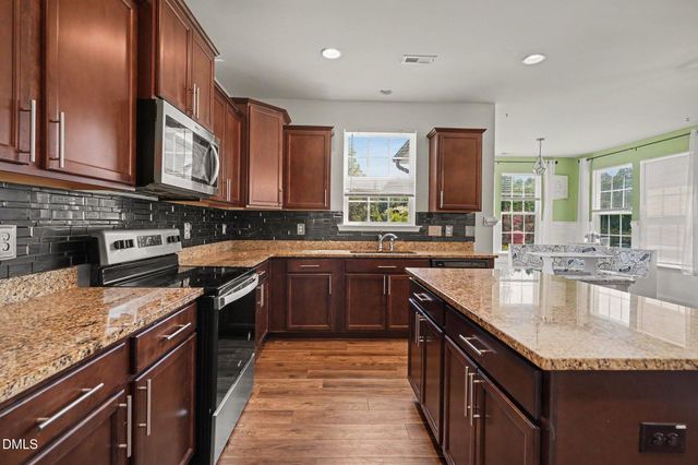 312 Avery Glenn Way, Fuquay Varina, NC 27526