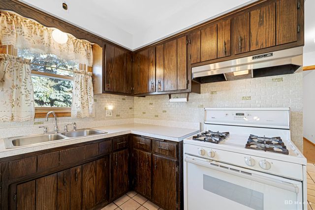 10912 Princess Avenue, Chicago Ridge, IL 60415