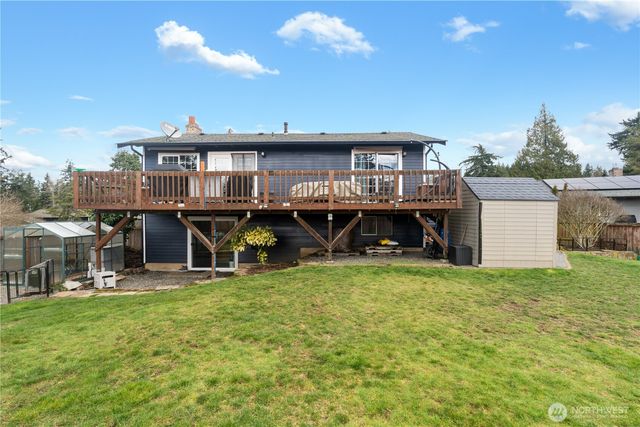 2825 E Crestline Drive, Bellingham, WA 98226