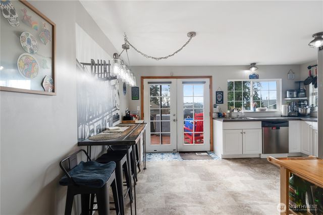 2825 E Crestline Drive, Bellingham, WA 98226