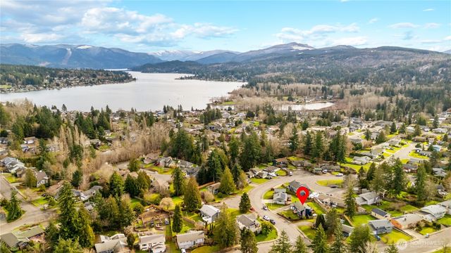 2825 E Crestline Drive, Bellingham, WA 98226