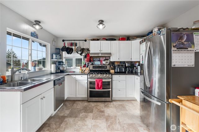 2825 E Crestline Drive, Bellingham, WA 98226