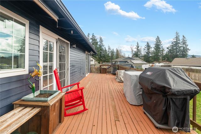 2825 E Crestline Drive, Bellingham, WA 98226