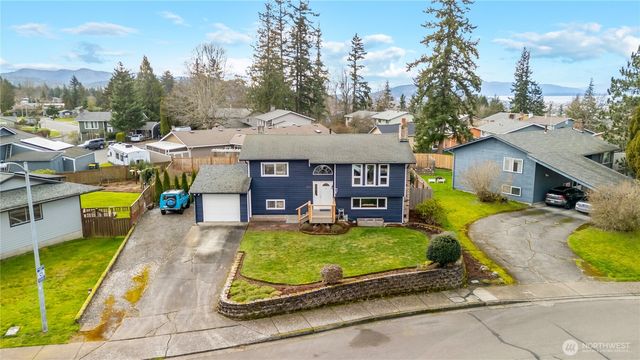 2825 E Crestline Drive, Bellingham, WA 98226