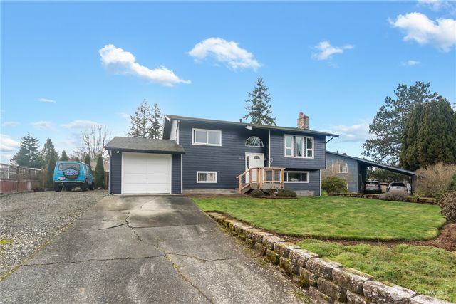 2825 E Crestline Drive, Bellingham, WA 98226