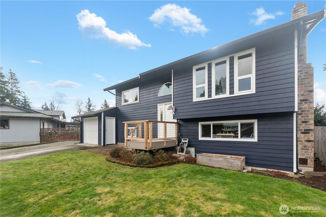 2825 E Crestline Drive, Bellingham, WA 98226