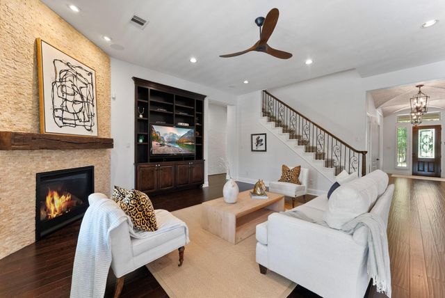 34130 Mill Creek Way, Pinehurst, TX 77362