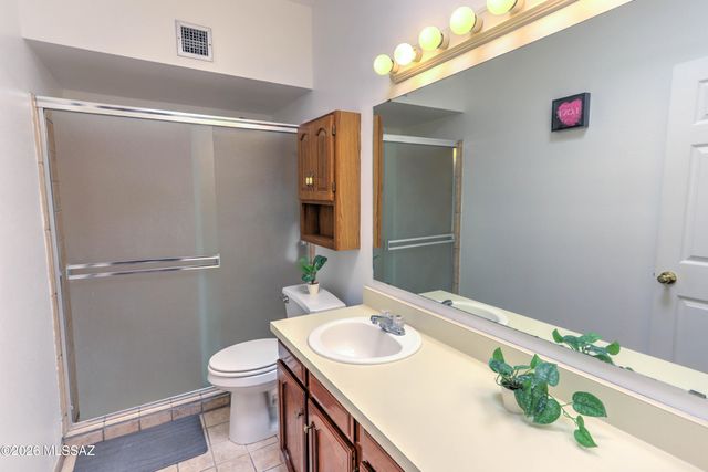 1435 W Calle Pueblo, Green Valley, AZ 85622