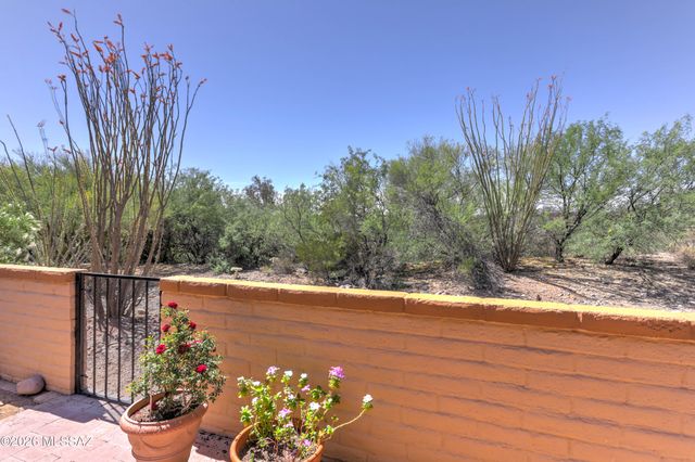 1435 W Calle Pueblo, Green Valley, AZ 85622