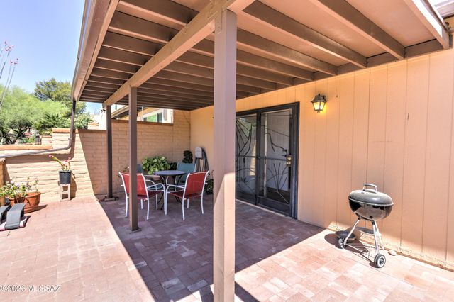 1435 W Calle Pueblo, Green Valley, AZ 85622