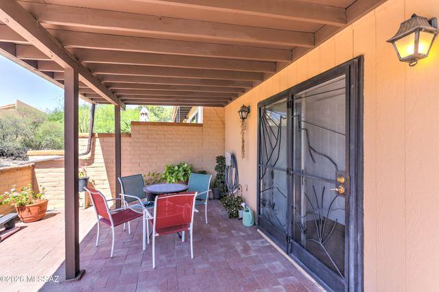 1435 W Calle Pueblo, Green Valley, AZ 85622