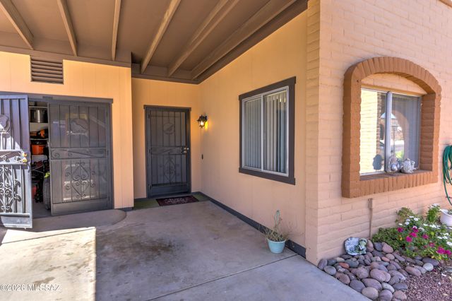 1435 W Calle Pueblo, Green Valley, AZ 85622